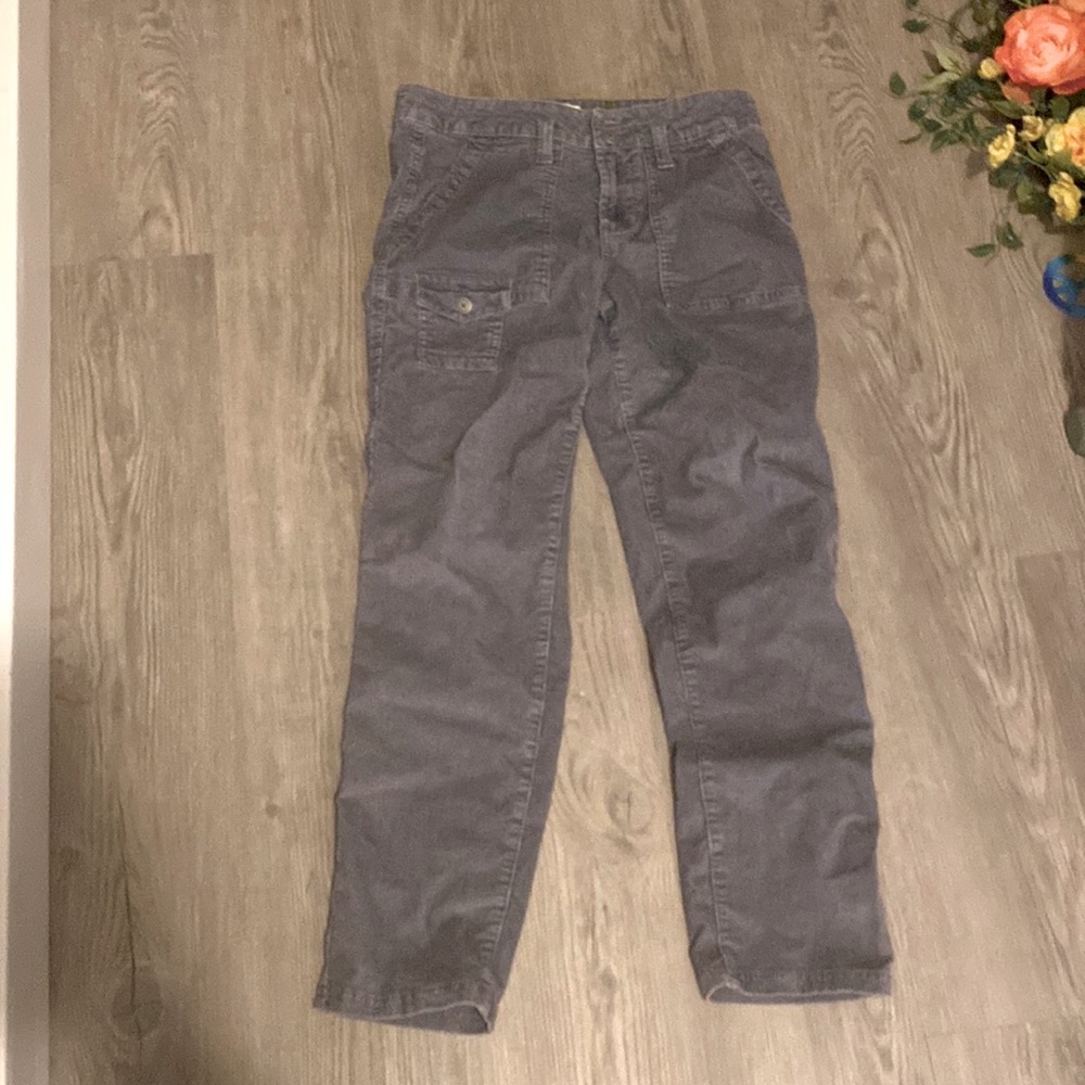 Corduroy jean 75% cotton 24% polyester and 1% spadex